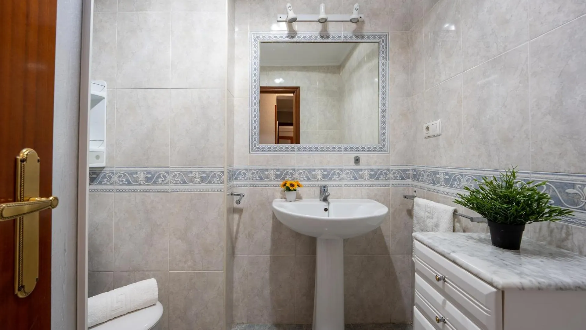 Sevilla Sol 0*, إشبيلية
